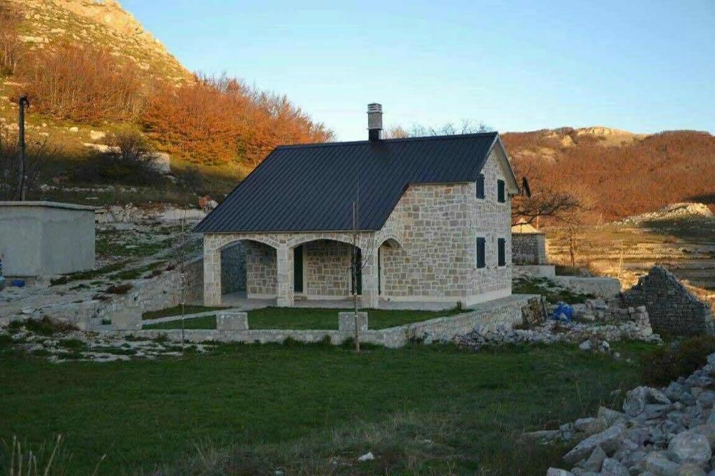 Дома для отпуска Holiday home Windrose Цетине