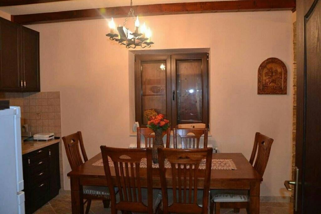 Дома для отпуска Holiday home Windrose Цетине