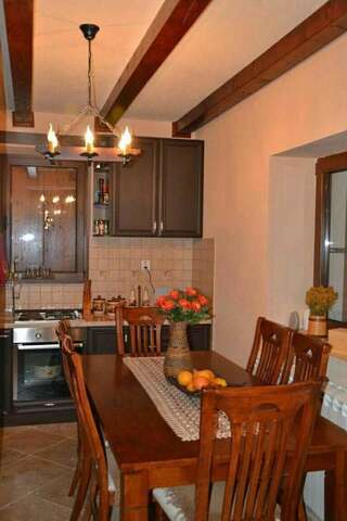 Дома для отпуска Holiday home Windrose Цетине Дом с 3 спальнями-26